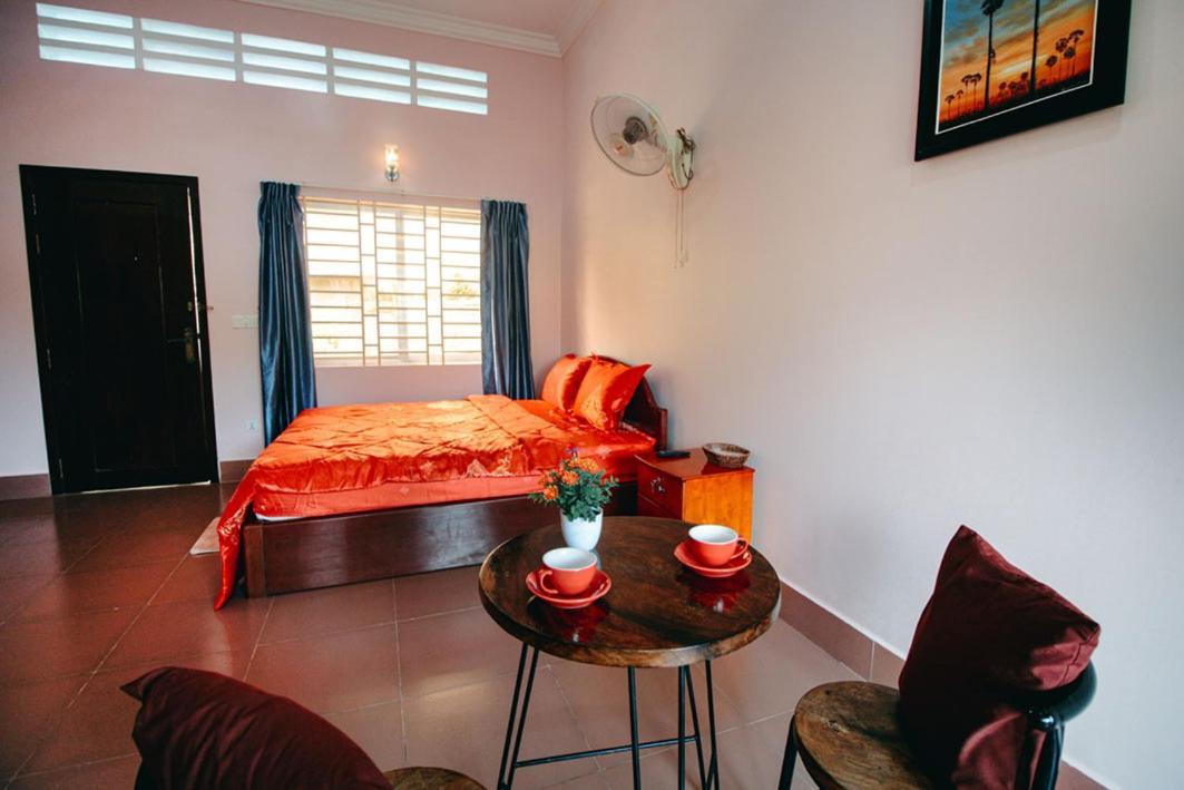 Lea'S Guesthouse And Restaurant Kampot Exteriér fotografie