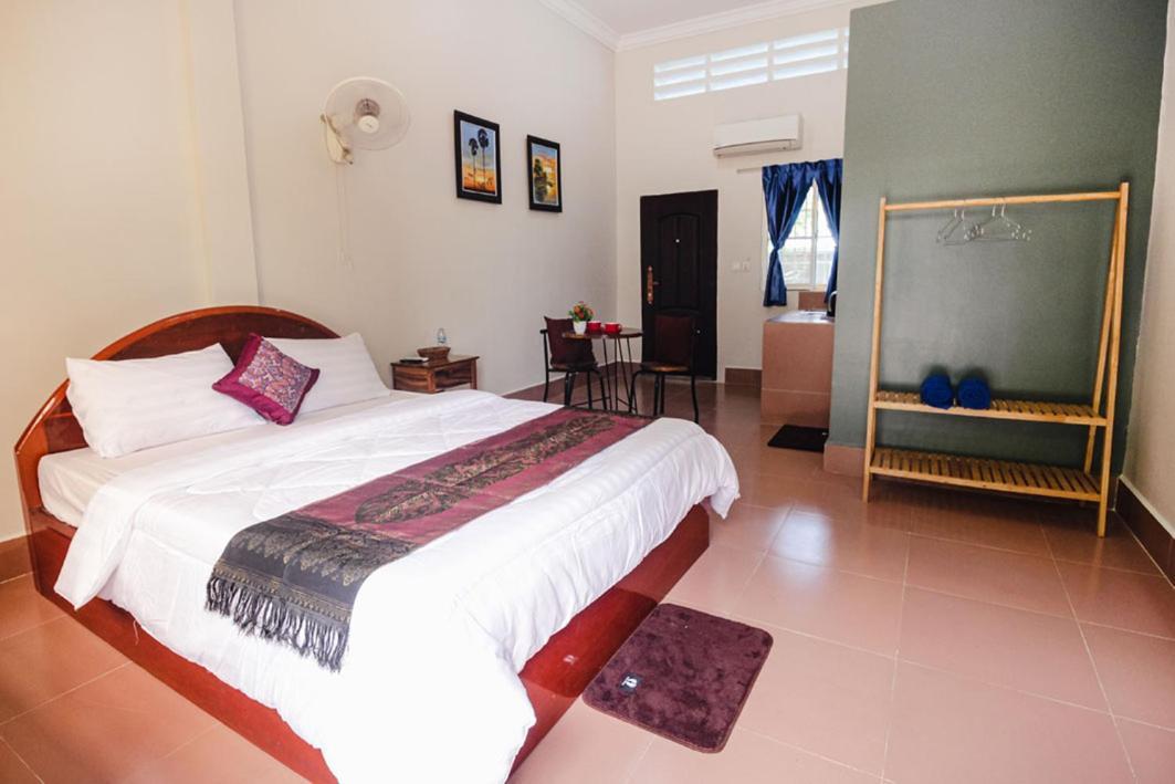 Lea'S Guesthouse And Restaurant Kampot Exteriér fotografie