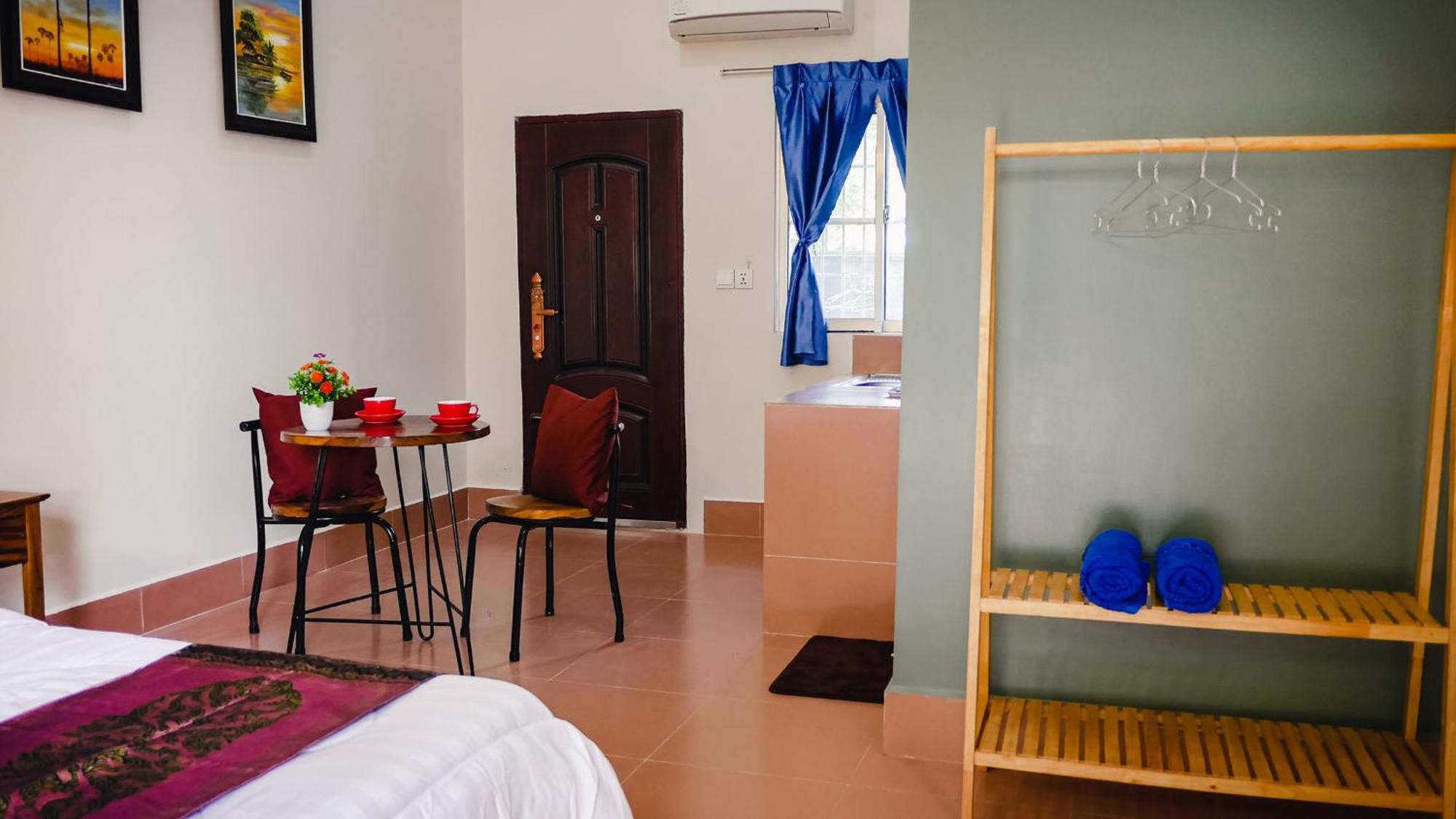 Lea'S Guesthouse And Restaurant Kampot Exteriér fotografie